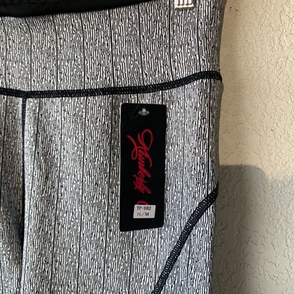 NWT - Kimberly C Grey Leggings S/M - Picture 3 of 10